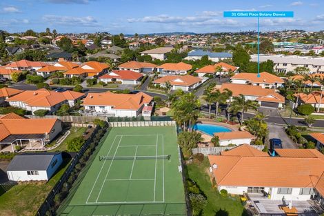 Photo of property in 31 Gillett Place, Botany Downs, Auckland, 2014