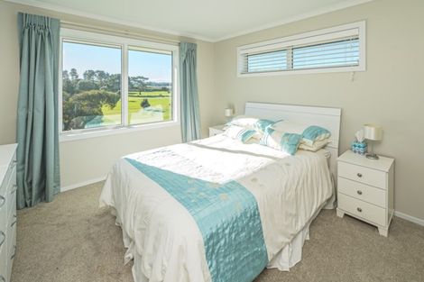 Photo of property in 37 Golf Vue Place, Castlecliff, Whanganui, 4501