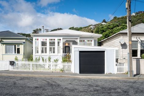 Photo of property in 87 Tiber Street, Island Bay, Wellington, 6023