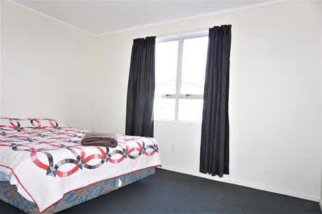 Photo of property in 6 Ryder Crescent, Levin, 5510