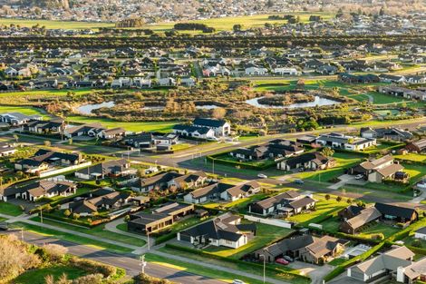 Photo of property in 129 Saint Kilda Road, Cambridge, 3434