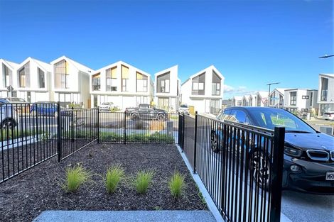 Photo of property in 3 Porowha Road, Westgate, Auckland, 0814