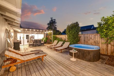 Photo of property in 18 Glengarry Avenue, Manly, Whangaparaoa, 0930