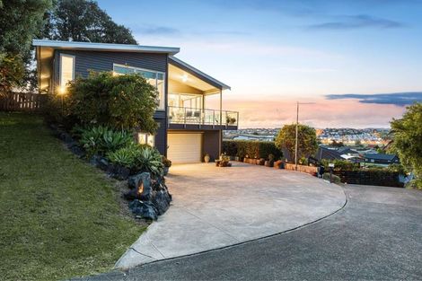 Photo of property in 3 Veronica Close, Red Beach, 0932