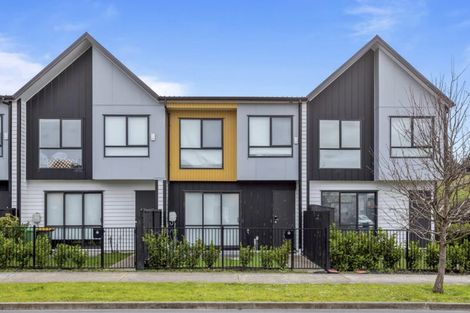 Photo of property in 75 Papatupu Way, Kumeu, 0810