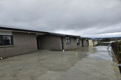 Photo of property in 141a-d Bedford Street, Cannons Creek, Porirua, 5024