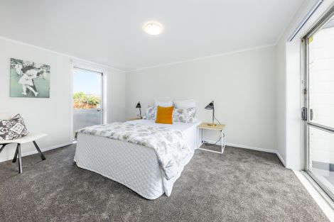 Photo of property in 3/4 Gibbs Road, Manurewa, Auckland, 2102