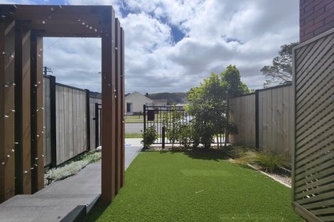 Photo of property in 2/14 Biddle Crescent, Taita, Lower Hutt, 5011