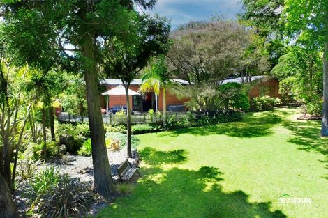 Photo of property in 623a Swanson Road, Swanson, Auckland, 0612