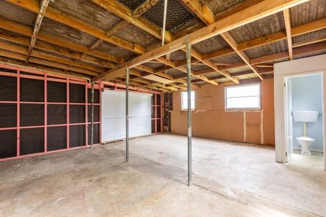 Photo of property in 21 Bevan Street, Woodville, 4920