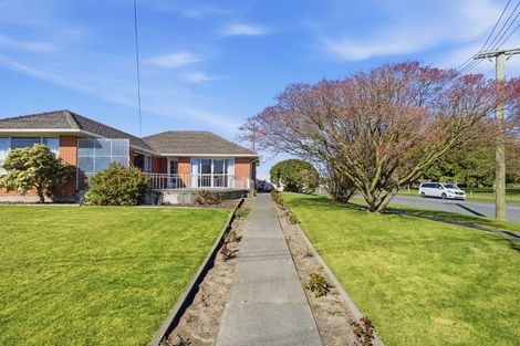 Photo of property in 33 Staveley Street, Avonhead, Christchurch, 8042
