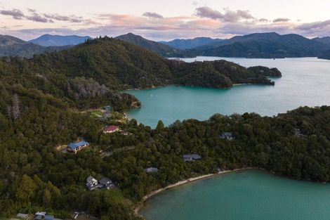 Photo of property in 19 St Omer Road, Saint Omer, Picton, 7282