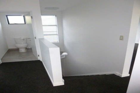 Photo of property in 2/40 Brockworth Place, Riccarton, Christchurch, 8011