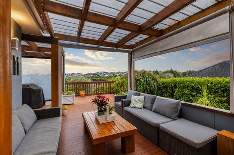Photo of property in 21 Flavell Drive, Orewa, 0931
