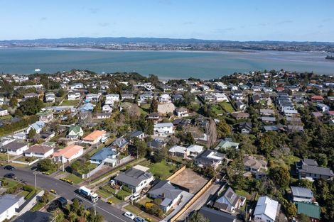 Photo of property in 31a Kia Ora Road, Beach Haven, Auckland, 0626