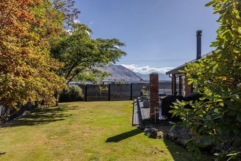 Photo of property in 13 Aeolus Place, Wanaka, 9305