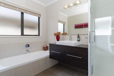 Photo of property in 5 Ohope Place, Papamoa Beach, Papamoa, 3118