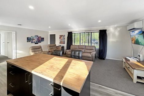 Photo of property in 25 Old Coach Road South, Otaki Beach, Otaki, 5512