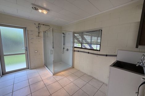 Photo of property in 24 Widmore Drive, Massey, Auckland, 0614