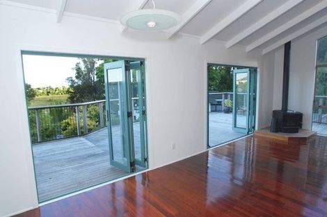 Photo of property in 81 College Road, Northcote, Auckland, 0627