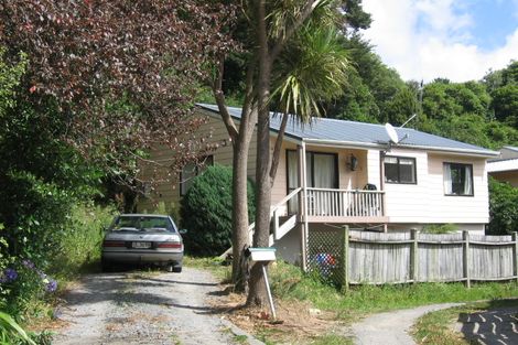 Photo of property in 16 Crystal Grove, Birchville, Upper Hutt, 5018