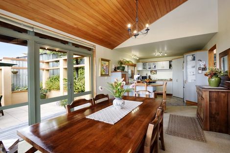 Photo of property in 17 Walters Bluff, Atawhai, Nelson, 7010