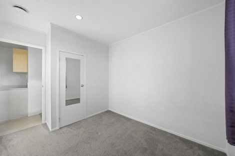 Photo of property in 32 Strid Road, Te Atatu South, Auckland, 0610