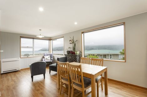 Photo of property in 27 Bayne Terrace, Macandrew Bay, Dunedin, 9014