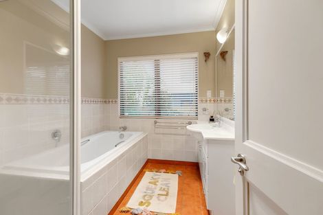 Photo of property in 8 Sissinghurst Court, Bethlehem, Tauranga, 3110