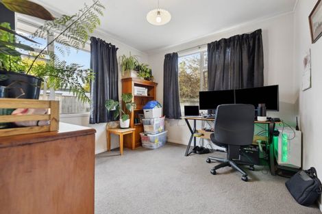 Photo of property in 86 Tamatea Road, Taupo, 3330