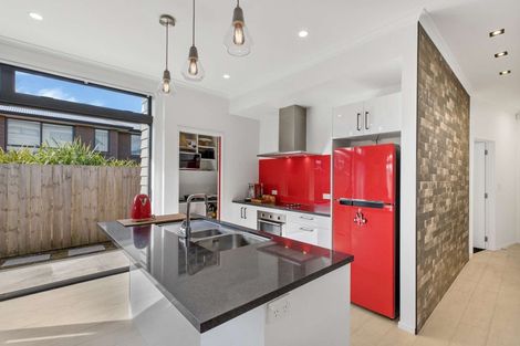 Photo of property in 1 Fermi Lane, Papakura, 2110