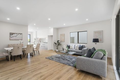 Photo of property in 1/15d Verran Road, Birkenhead, Auckland, 0626