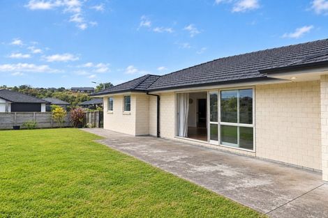 Photo of property in 8 Shearwater Lane, Whitby, Porirua, 5024