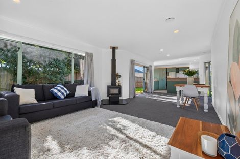 Photo of property in 8 Bowen Street, Cambridge, 3434