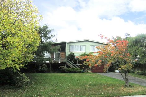 Photo of property in 4 Fendalton Crescent, Pinehaven, Upper Hutt, 5019