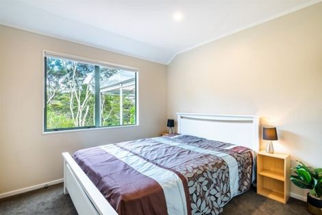 Photo of property in 20 Capilano Place, Glenfield, Auckland, 0629