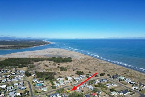 Photo of property in 9 Mack Street, Foxton Beach, Foxton, 4815