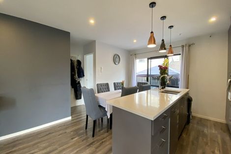 Photo of property in 28 Rakich Place, Henderson, Auckland, 0612