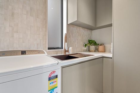 Photo of property in 21 Packer Road, Wanaka, 9382