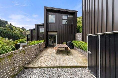 Photo of property in 35 Rua Kai Way, Brooklyn, Wellington, 6021