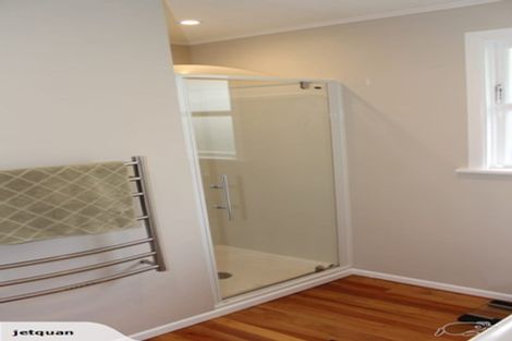 Photo of property in 6 Warren Street, Paparangi, Wellington, 6037