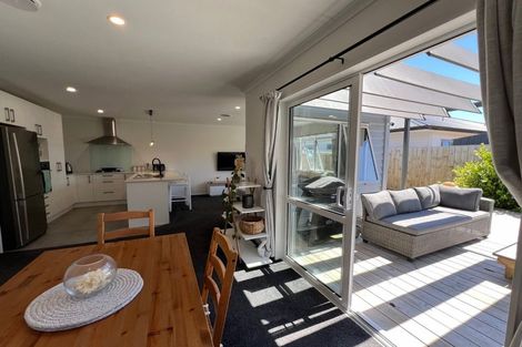 Photo of property in 33 Katipo Road, Takanini, 2112