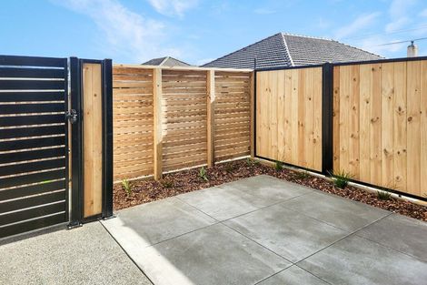 Photo of property in 6/7 Wainuiomata Road, Wainuiomata, Lower Hutt, 5014