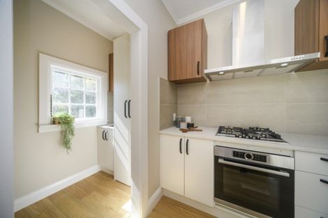 Photo of property in 17 Stewart Crescent, Hokowhitu, Palmerston North, 4410