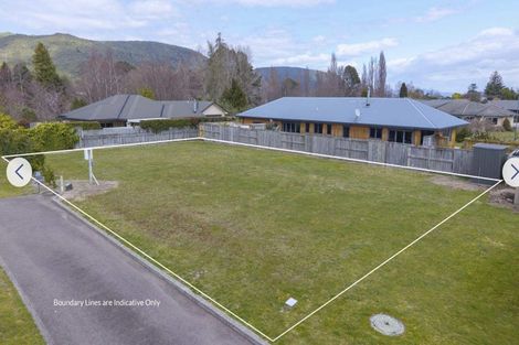 Photo of property in 35 Lakemere Way, Kinloch, Taupo, 3377