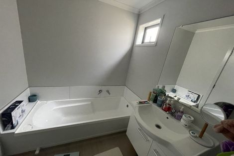 Photo of property in 6 Kuparu Street, Weymouth, Auckland, 2103