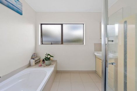 Photo of property in 31 Kellett Road, Ranui, Auckland, 0612