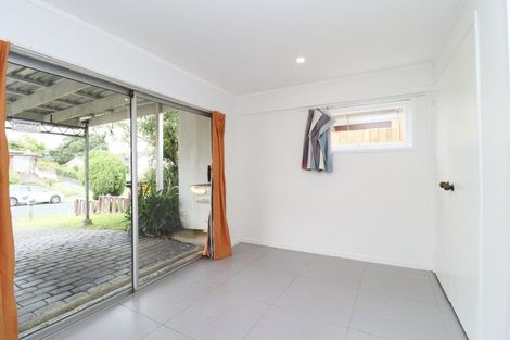 Photo of property in 15 Archmillen Avenue, Pakuranga Heights, Auckland, 2010