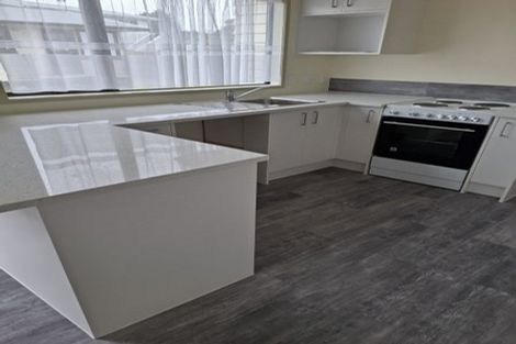 Photo of property in 7a Abel Tasman Avenue, Henderson, Auckland, 0610