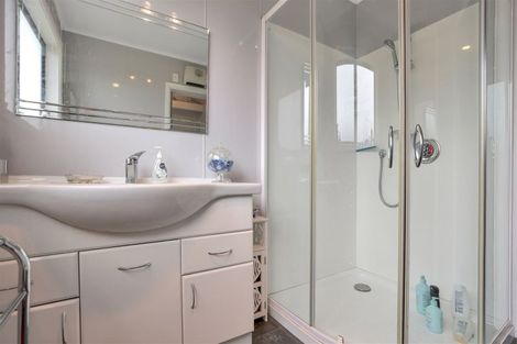 Photo of property in 98 Mcmurdo Street, Tinwald, Ashburton, 7700